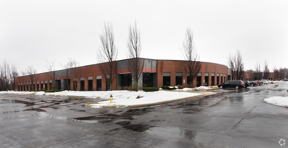 More Photos Of 431 Lakeview Ct, Mount Prospect Light Distribution For Lease
