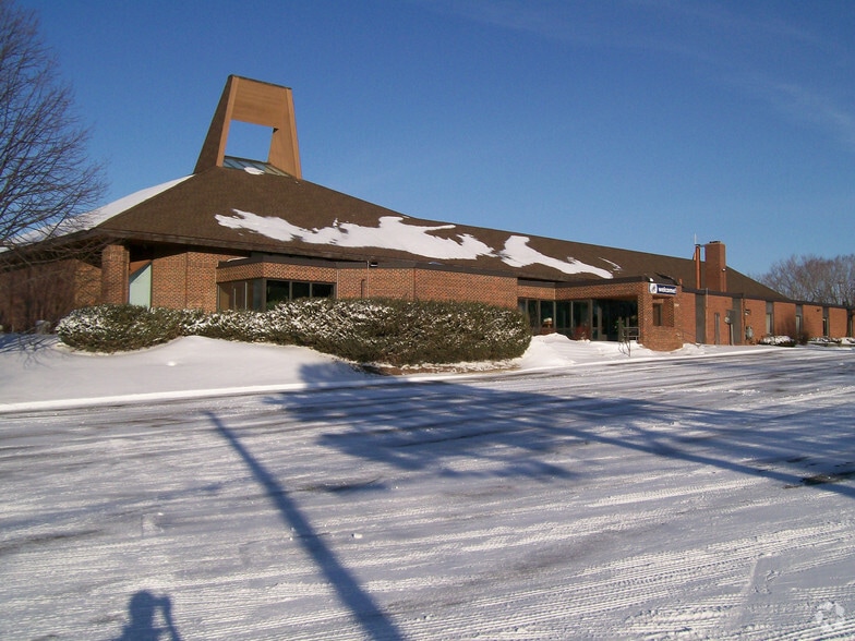 Primary Photo Of 3351 Independence Ave N, Minneapolis Religious Facility For Lease