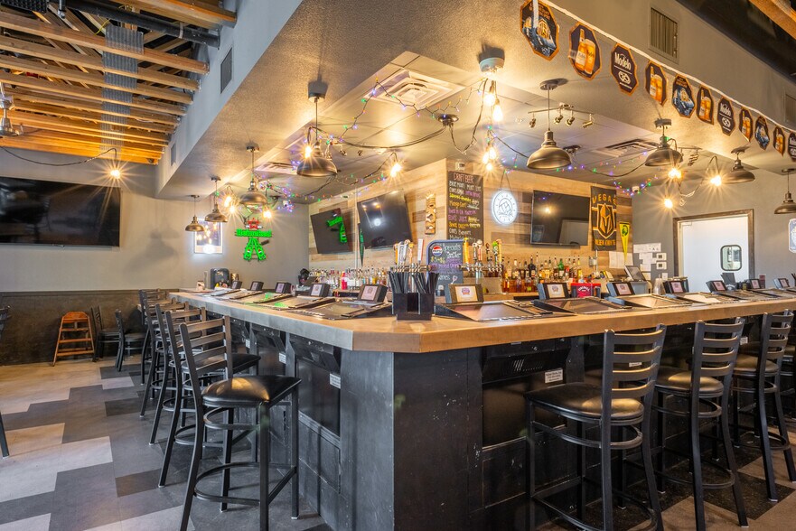 More Photos Of 37 S Water St, Henderson Office Residential For Lease