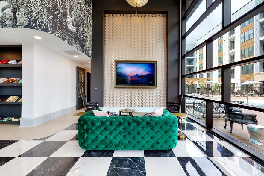 More Photos Of 101 W Morehead St, Charlotte Apartments For Lease