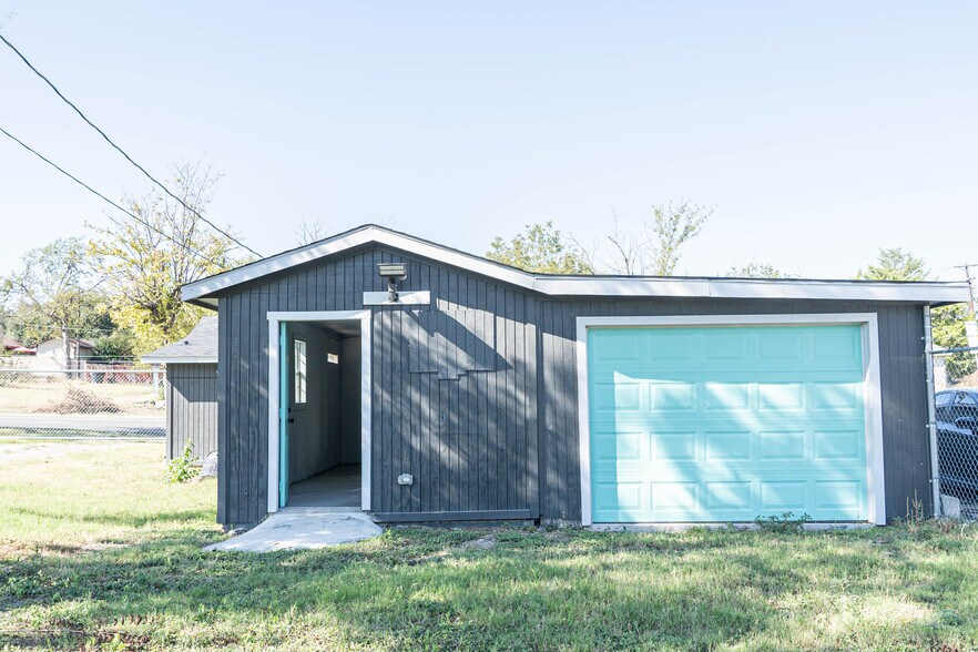 More Photos Of 605 Martin Luther King Jr Dr, Temple Research And Development For Sale