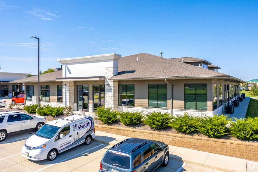 More Photos Of 215 NW 18th St, Ankeny Office For Lease