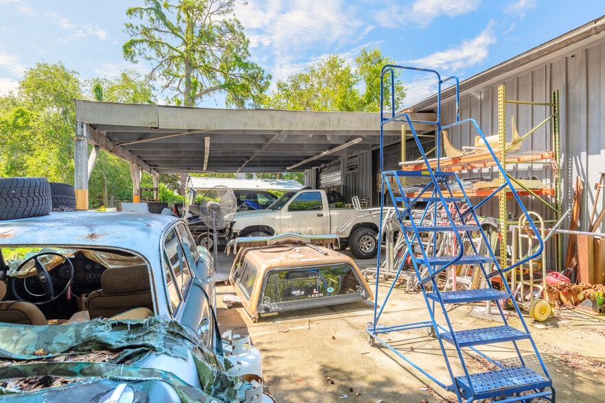 More Photos Of 635 Carswell Ave, Holly Hill Auto Repair For Sale