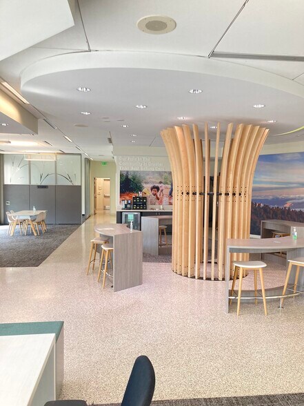 More Photos Of 4625 Airline Dr, Metairie Office For Lease