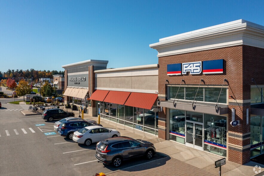 More Photos Of 1 Highland Cmn W, Hudson Unknown For Lease