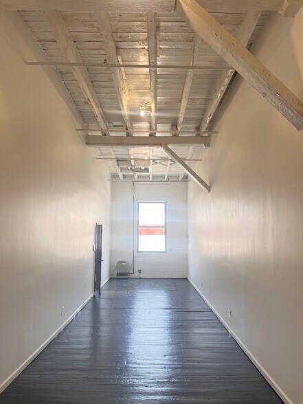 More Photos Of 51-69 9th St, Brooklyn Warehouse For Lease