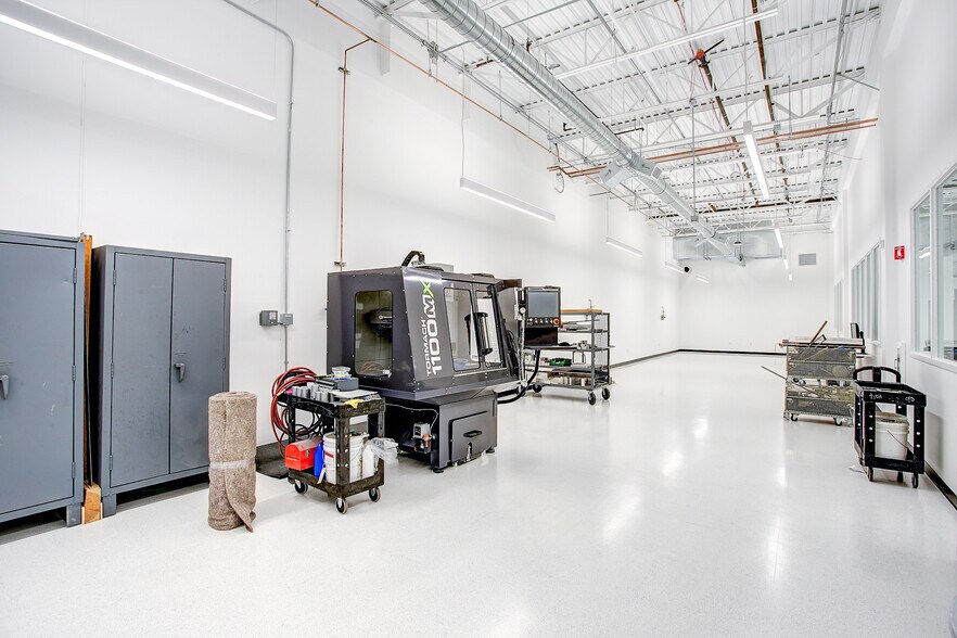 More Photos Of 3151 Zanker Rd, San Jose Research And Development For Lease