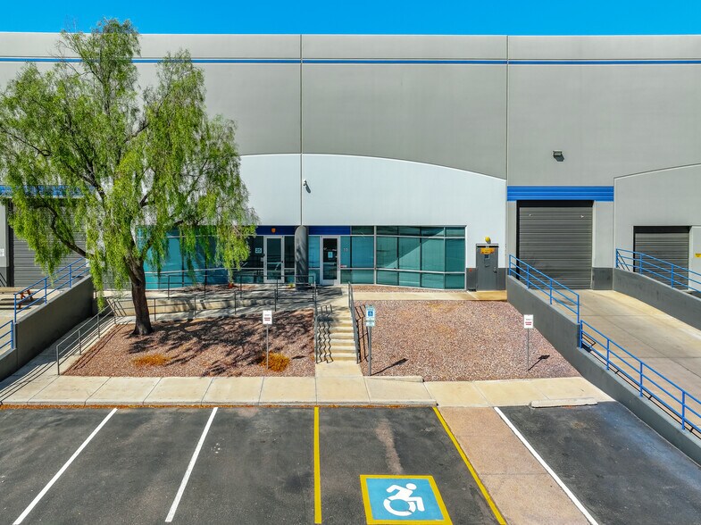 More Photos Of 601 S 54th St, Chandler Warehouse For Lease