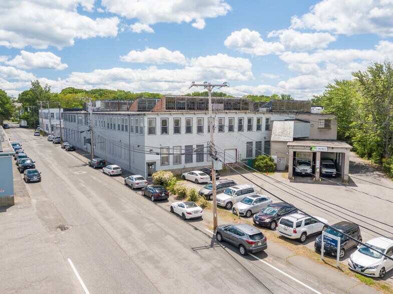 More Photos Of 35 Tripp St, Framingham Warehouse For Lease