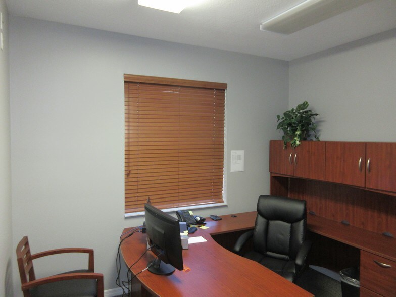 More Photos Of 10921 Countryway Blvd, Tampa Medical For Lease