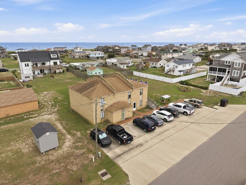 More Photos Of 3207 Briggs St, Kill Devil Hills Apartments For Sale