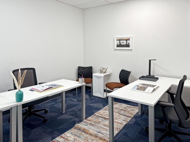 More Photos Of 200 S Andrews Ave, Fort Lauderdale Coworking Space