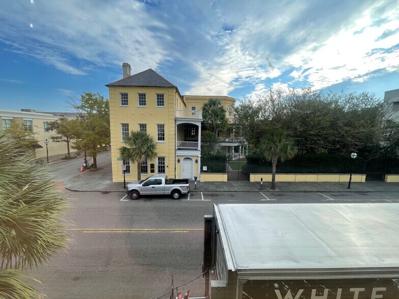 More Photos Of 463 King St, Charleston Storefront Retail Office For Lease
