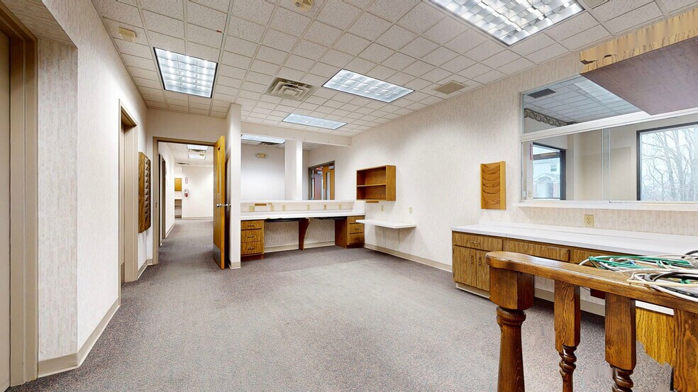 More Photos Of 2228-2230 Sunset Blvd, Steubenville Office For Lease