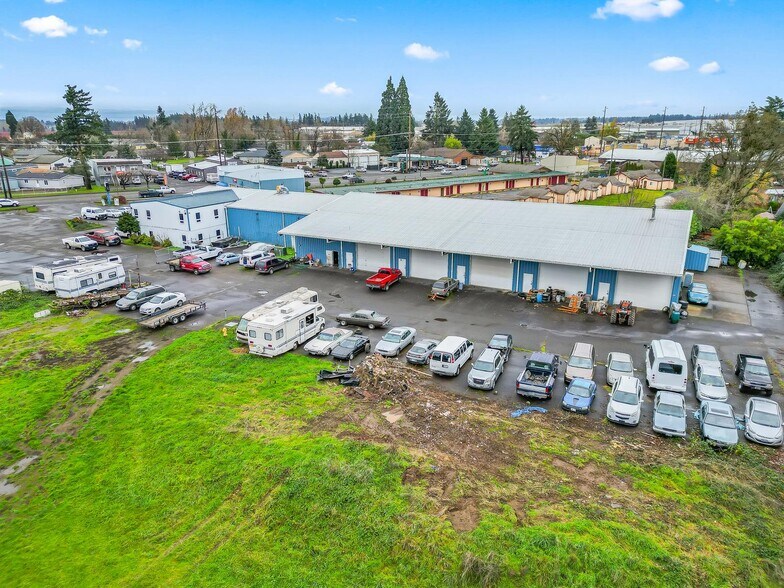 More Photos Of 555 N Pacific Hwy, Woodburn Auto Repair For Sale