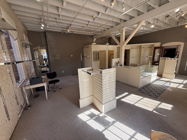More Photos Of 315 W Solomon St, Griffin Office For Sale