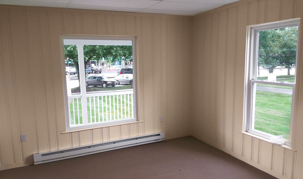 More Photos Of 191 Main St, Old Saybrook Loft Creative Space For Lease