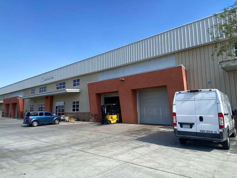 More Photos Of 1301 Montalvo Way, Palm Springs Manufacturing For Lease