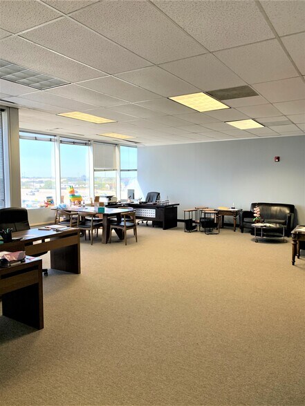 More Photos Of 9555 W Sam Houston Pky S, Houston Office For Lease
