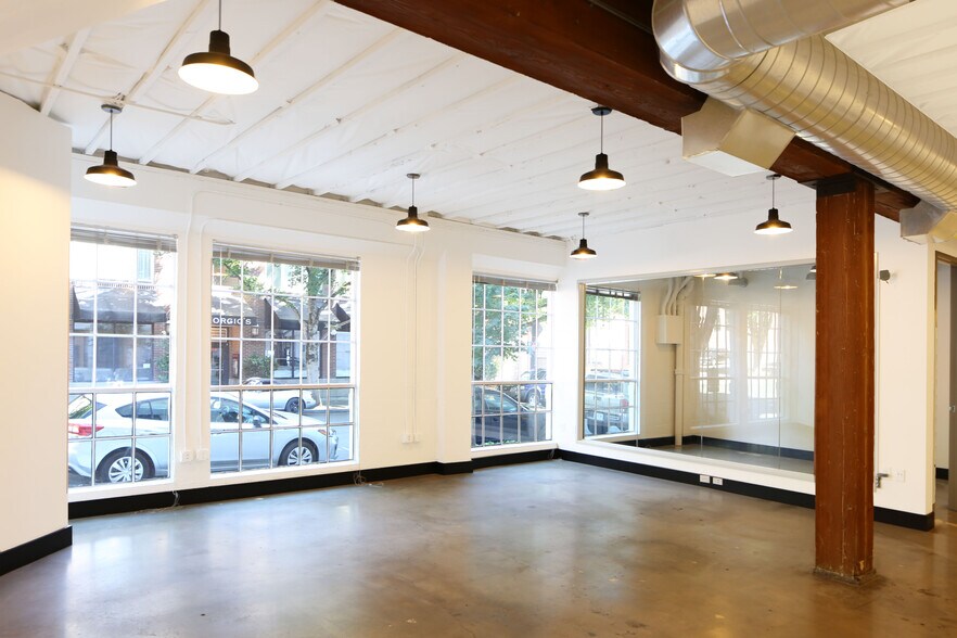 More Photos Of 1120-1136 NW Hoyt St, Portland Office For Lease