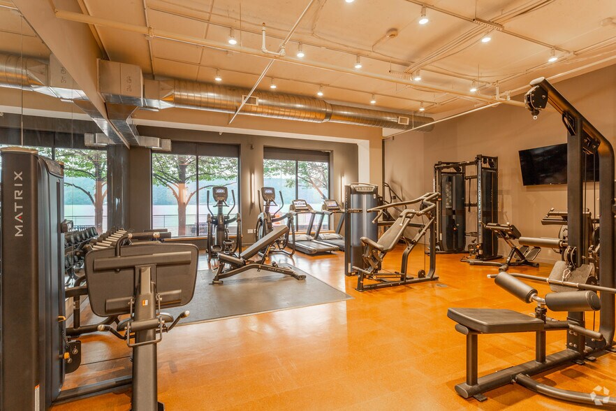 More Photos Of 1 Van Der Donck St, Yonkers Apartments For Lease