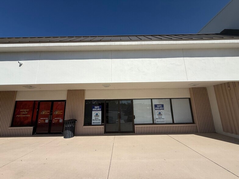 More Photos Of 369 Bill France Blvd, Daytona Beach General Retail For Lease
