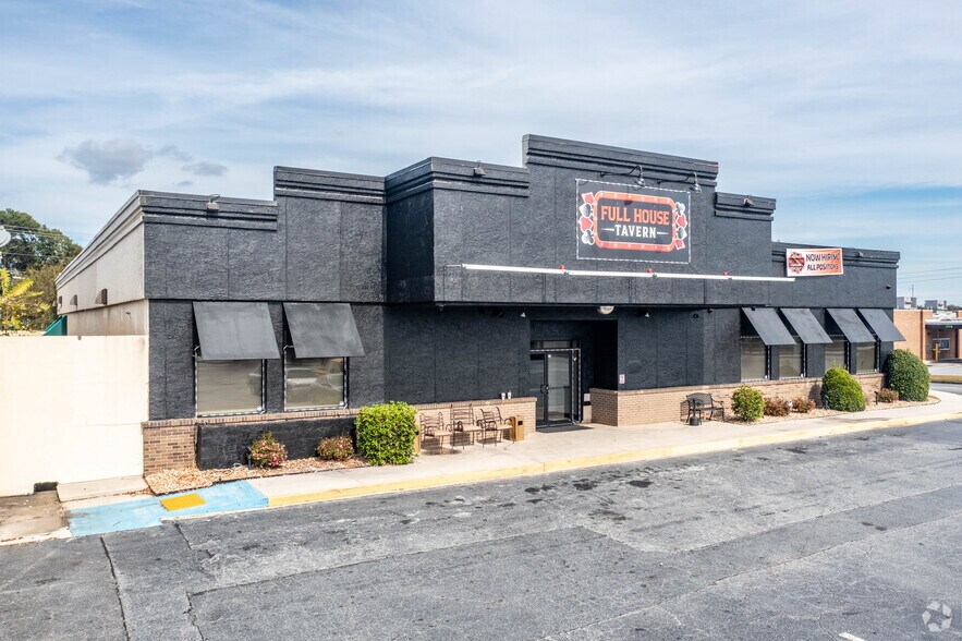 More Photos Of 3709 Bloomfield Rd, Macon-Bibb Restaurant For Lease