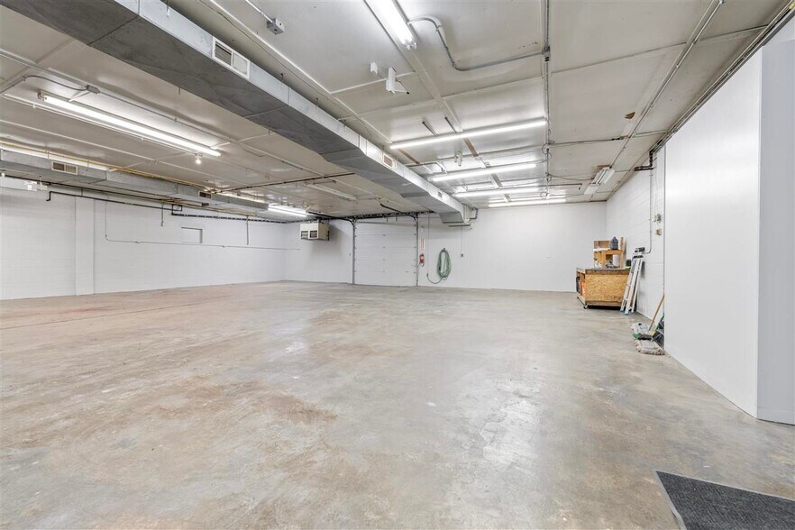 More Photos Of 616 NW 1st St, Richmond Industrial For Sale