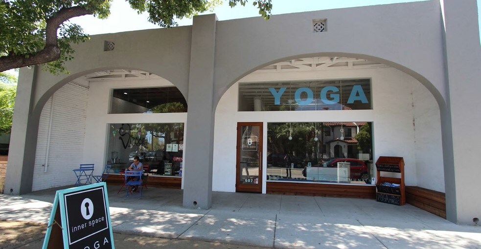 Primary Photo Of 613 E Santa Ana Blvd, Santa Ana Storefront Retail Residential For Lease