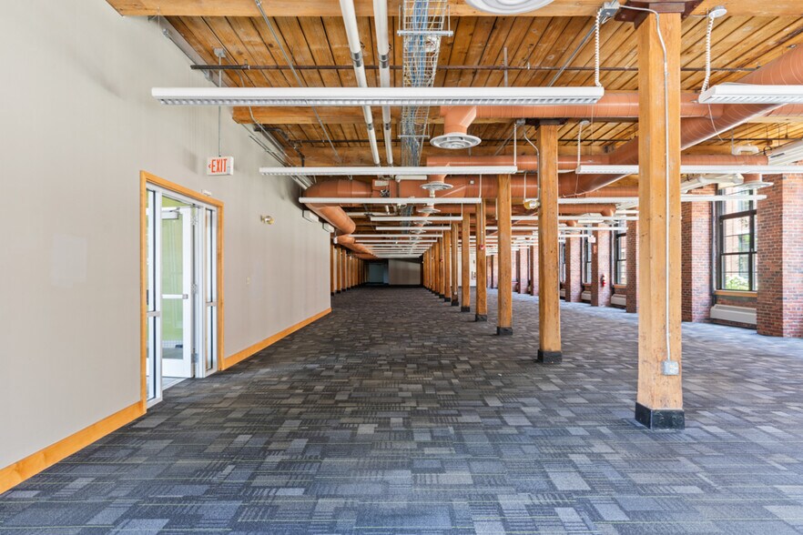 More Photos Of 140 Mill St, Lewiston Office Residential For Sale