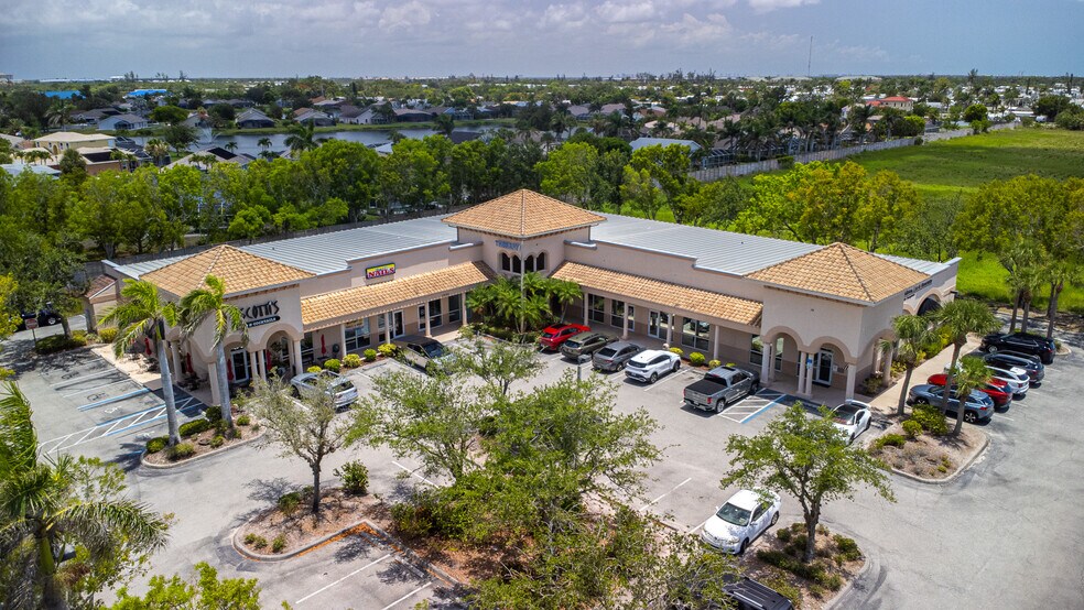Primary Photo Of 15751 San Carlos Blvd, Fort Myers Storefront Retail Office For Lease