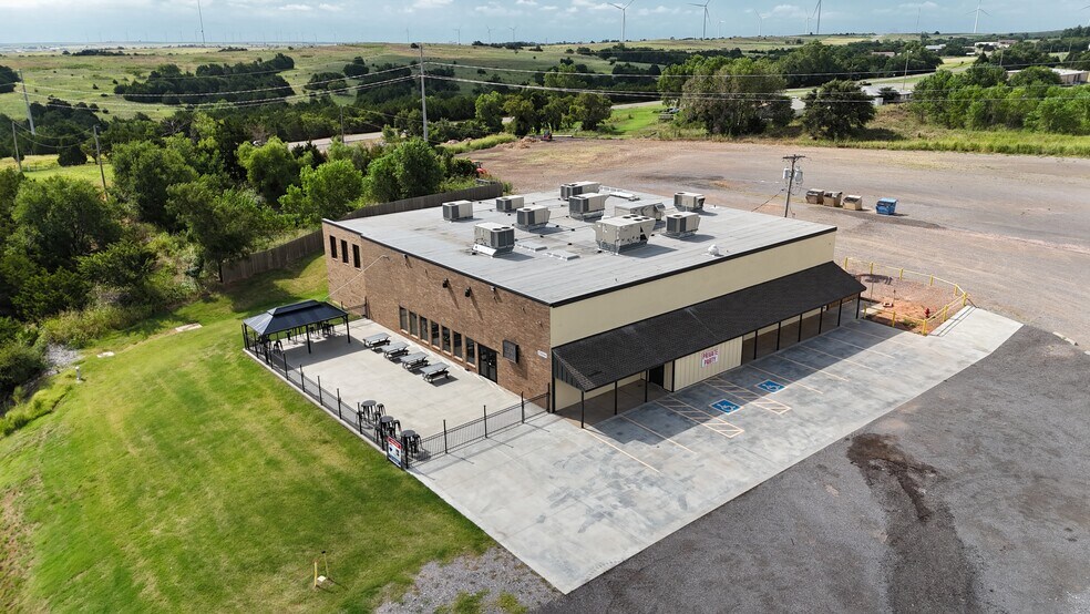 More Photos Of 23894 S Frontage Rd, Weatherford Bar For Sale