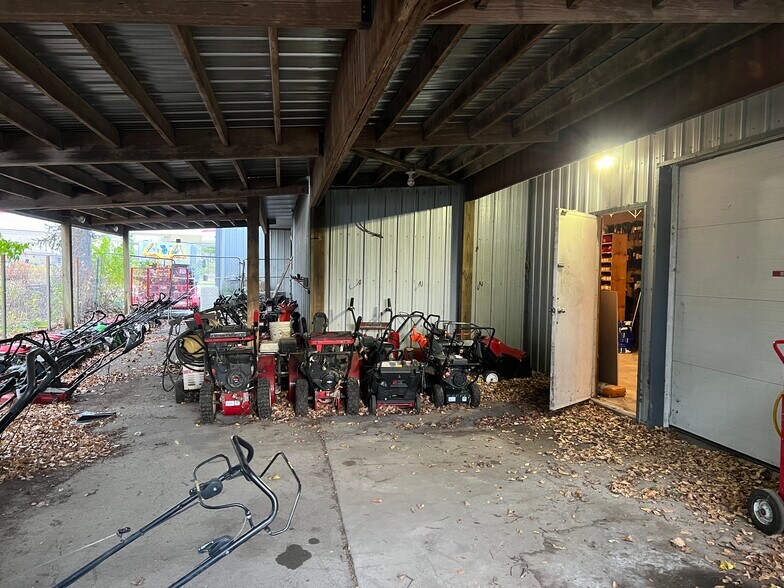 More Photos Of 4916 Verona Rd, Madison Auto Repair For Sale