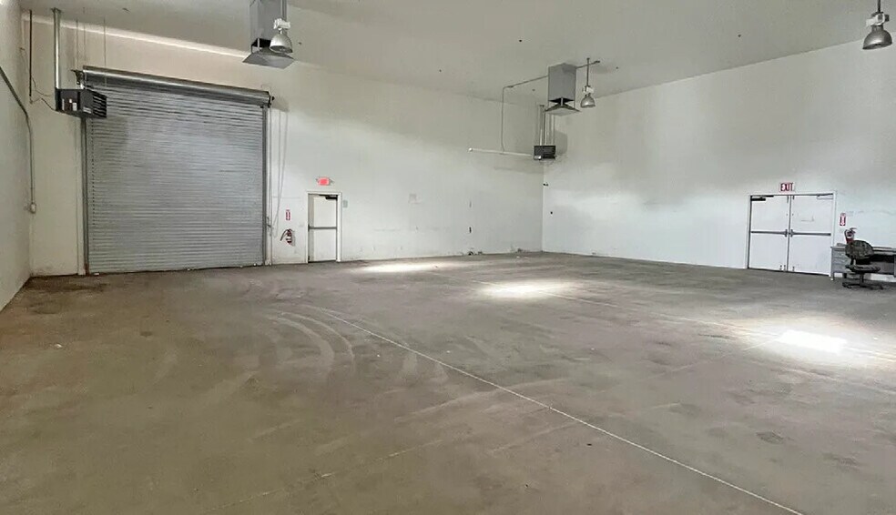 More Photos Of 500 S Willard St, Cottonwood Distribution For Sale
