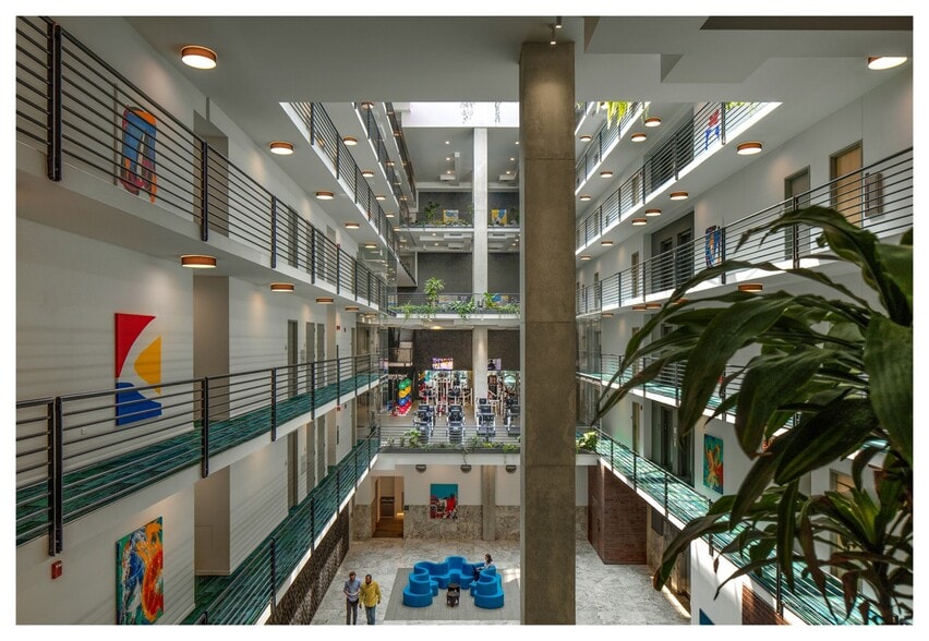 More Photos Of 3460 N Broadway St, Chicago Apartments For Lease