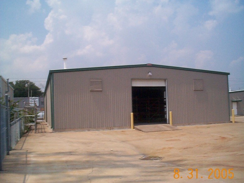 More Photos Of 206 N Shaver St, Pasadena Manufacturing For Lease