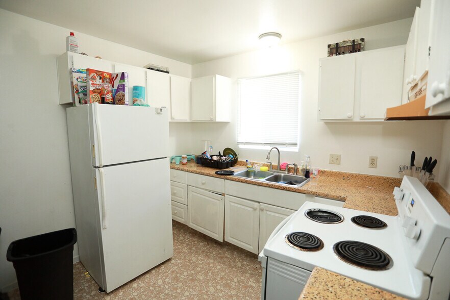 More Photos Of 241 W Philadelphia Ave, Las Vegas Apartments For Sale