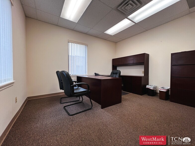 More Photos Of 6603 Utica Ave, Lubbock Office For Sale