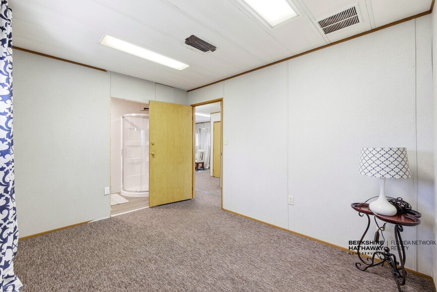 More Photos Of 5876 Old Timuquana Rd, Jacksonville Office For Lease