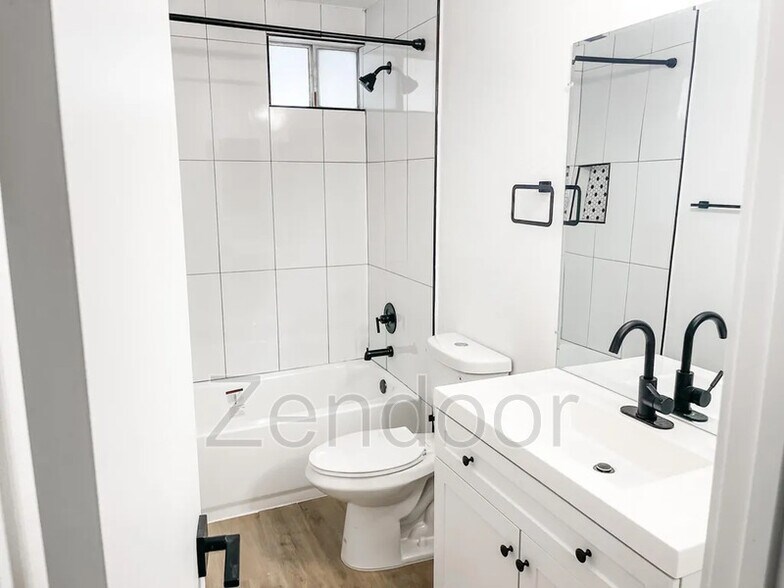 More Photos Of 302 E Monte Vista, Phoenix Multifamily For Sale