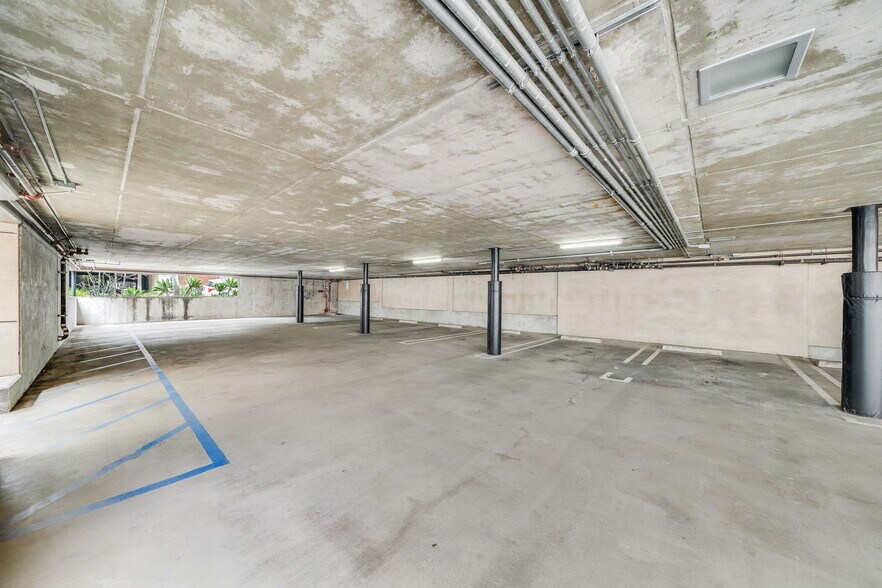 More Photos Of 345-349 3rd St, Laguna Beach Loft Creative Space For Sale