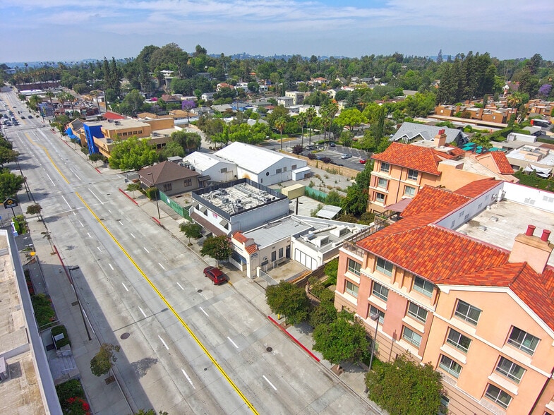 More Photos Of 965 Fair Oaks Ave, Pasadena Light Manufacturing For Sale