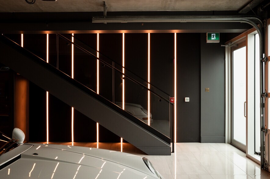 More Photos Of 13880 Wireless Way, Richmond Warehouse For Sale