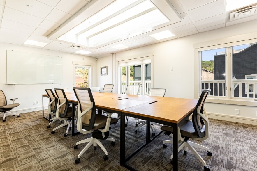 More Photos Of 537 Main St, Park City Storefront Retail Office For Lease