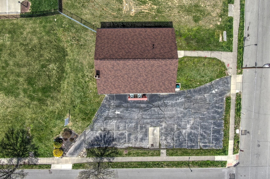 More Photos Of 2918 Price Ave, Cincinnati Office For Lease