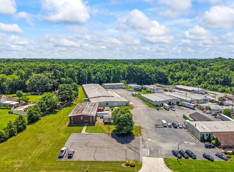 More Photos Of 10490 N NC Highway 150, Clemmons Flex For Sale