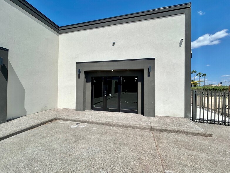 More Photos Of 1113 San Bernardo Ave, Laredo Office For Lease