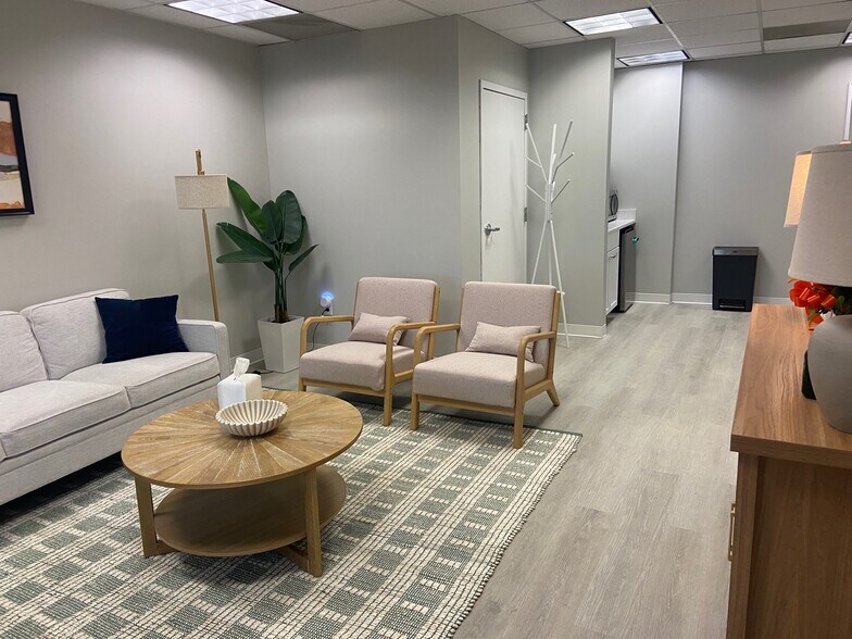 More Photos Of 243 Church St, Vienna Medical For Lease