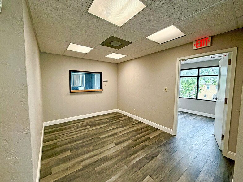 More Photos Of 531 Vandalia St, Collinsville Office For Sale