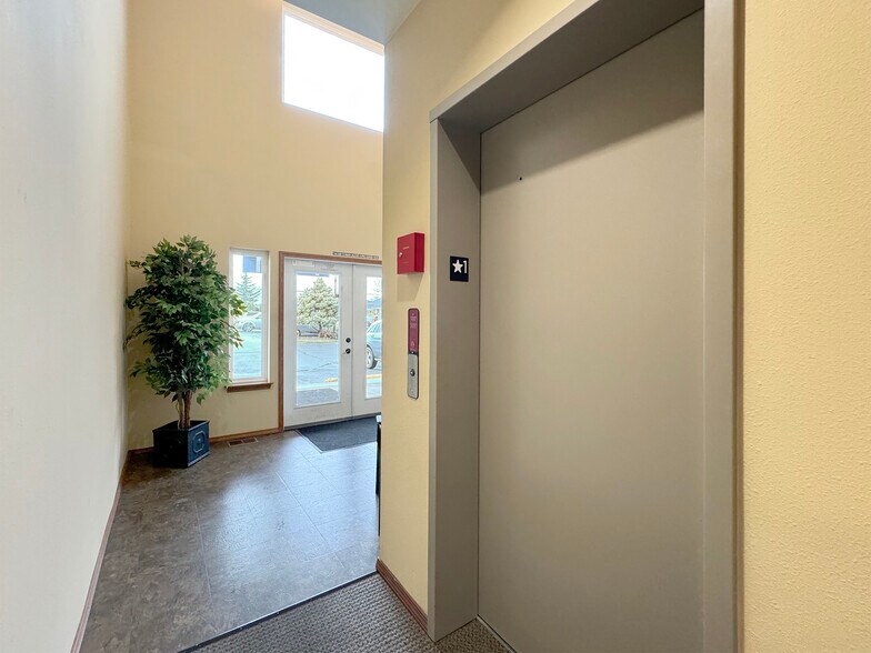 More Photos Of 534 N 5th Ave, Sequim Medical For Lease